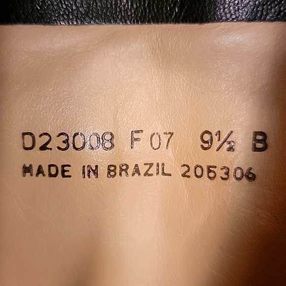 Cole Haan heel boots brown zippered sz 9.5 , 2in heel 11.5 tall . - Picture 6 of 12